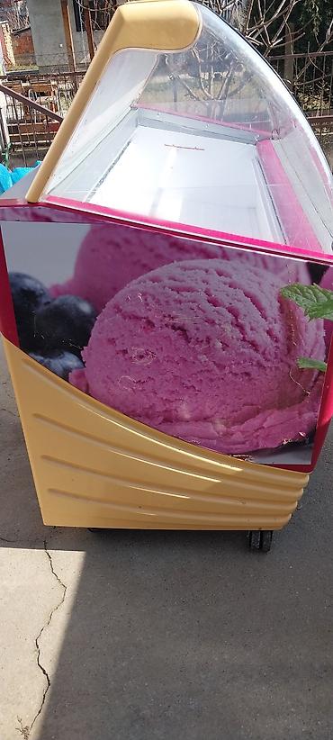 Zamrzivači: Profesionalna vitrina za sladoled ISA – Carte d’Or brendiranje.Ima — 10