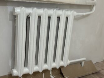 прием акумулятора: Срочно продаются чугунные батареи, В рабочем состояний находится в 4