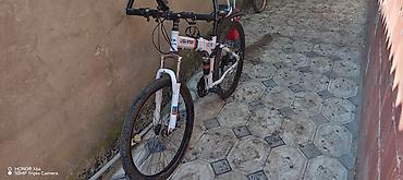 velosiped 28 type 1: Velosiped – dağ/şəhər tipli, ağ rəng. - Təkərlər: 28" ölçü, dişli — 8