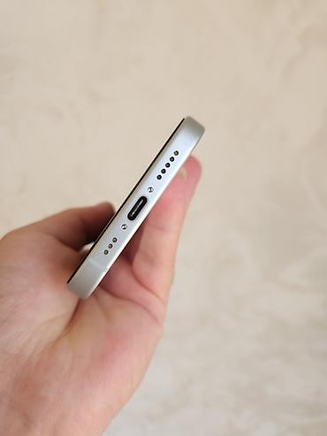 iphone mini 15: IPhone 15, 128 GB, Qızılı, Zəmanət, Simsiz şarj, Face ID — 5
