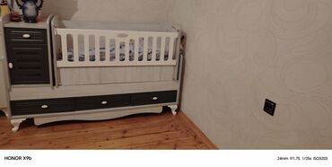 Beşiklər: Oğlan və qız üçün, Dördbucaq, Beşik, Dəstsiz, Matras ilə, Yellənmə mexanizmsiz — 2