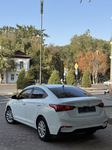 Hyundai: Hyundai Accent: 2018 г., 1.6 л, Автомат, Бензин, Седан