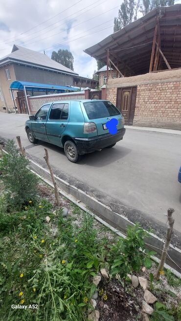 пассат b 5: Volkswagen Golf: 1995 г., 1.6 л, Механика, Бензин
