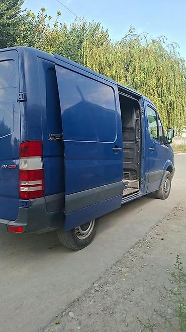 sprinter 2 2: Грузовой фургон Mercedes‑Benz Sprinter синего цвета. - Кузов — 2