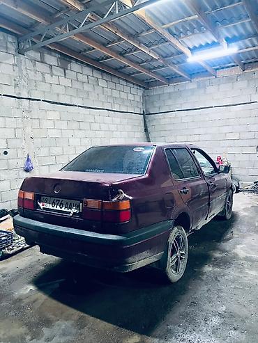 варио vario: Volkswagen Vento: 1992 г., 1.8 л, Механика, Бензин, Седан — 1