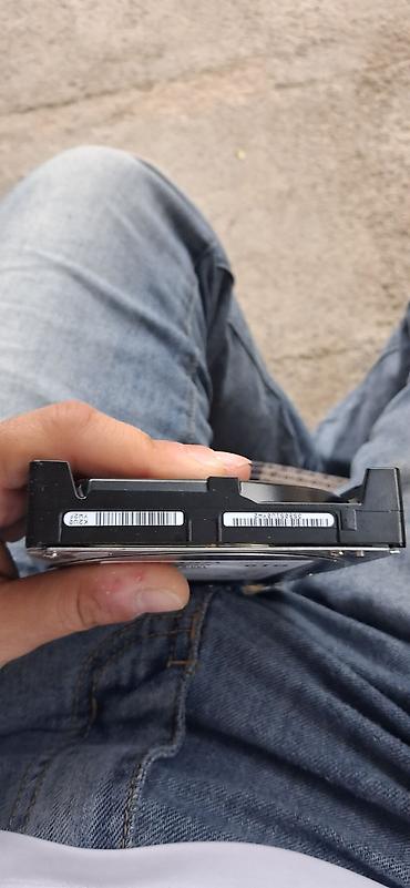 disk satisi: 3.5" SATA sərt disk (HDD) - Form-faktor: 3.5" - İnterfeys: SATA (SATA — 3