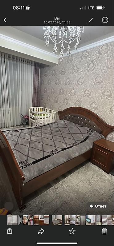 встроенный шкаф в спальню: Спальный гарнитур в классическом стиле, натуральный древесный тон — 5
