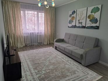 однакомнатные квартира: 3 bedroom, 60 кв. м, 104 series flat, 1 кабат, Евроремонт