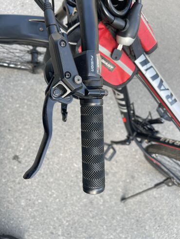 Şəhər velosipedləri: Salam velesebet yayda alindi sukuter alindigi icin surulmedi Demey — 7