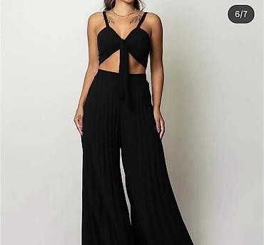 kompresivne helanke: Komplet – plisirane široke pantalone i crop top na bretele. - Gornji — 4