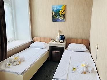 ev satisi 2024: Aliya Hostel Baku Bakının mərkəzində rahat və sərfəli hostel! 📍 Qış — 1