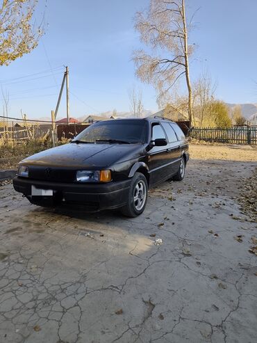 бензиновой скутер: Volkswagen Passat: 1992 г., 1.8 л, Механика, Бензин, Универсал