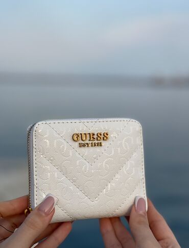 Çantalar: 100% Orjinal Guess cüzdan, yeni, Etiket qiyməti 45$