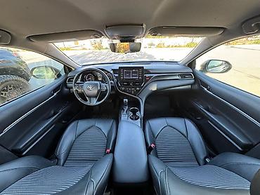 аирбаги: Toyota Camry: 2022 г., 2.5 л, Бензин — 7