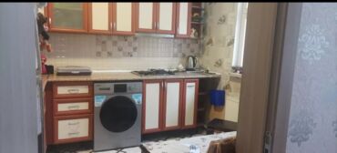 Uzunmüddətli kirayə mənzillər: 3 otaqlı mənzil – işıqlı və səliqəli planlama • Otaqlar: 3 geniş otaq — 15