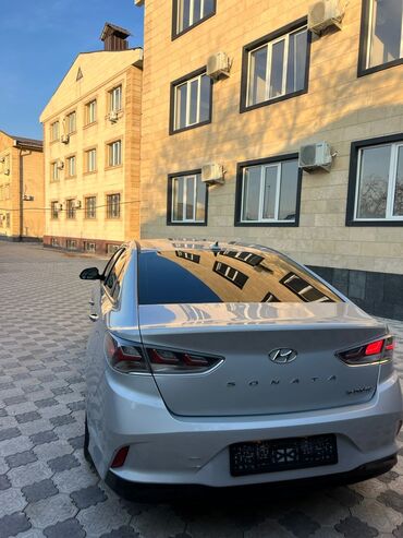 Hyundai: Hyundai Sonata: 2019 г., 2 л, Автомат, Гибрид, Седан — 6