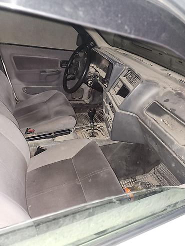 full construction: Ford Sierra: 1998 г., 2 л, Механика, Бензин, Универсал — 5