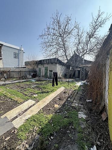 Продажа полдома: Продается участок с домом в районе Восточного вокзала, дороги — 12