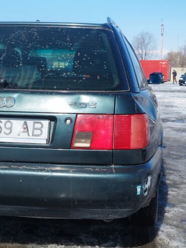 запчасти audi a6 c5: Audi A6: 1995 г., 2 л, Механика, Бензин, Универсал