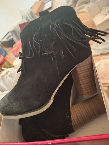 Dəstlər: Uşaq ayaqqabıları və milli papaqlar dəsti - Bənövşəyi-qızılı idman — 11