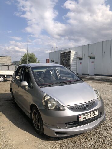 мотор коробка фит: Honda Fit: 2003 г., 1.3 л, Вариатор, Бензин, Хэтчбэк