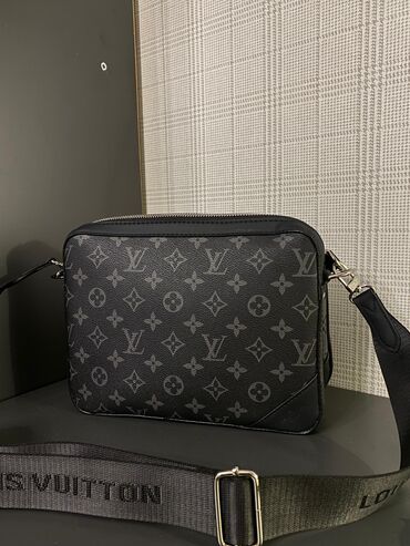 Классические сумки: Классическая сумка, Louis Vuitton, Италия, Мужские, Новый