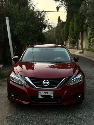 nissan march: Nissan Altima: 2.5 l | 2016 il Sedan