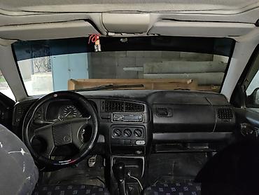 Volkswagen: Volkswagen Golf: 1992 г., 1.8 л, Механика, Бензин, Хэтчбэк — 8