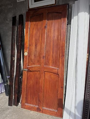 berber mirror second hand: Деревянные межкомнатные/входные двери с филёнками. Продаются двери — 2