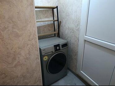 Uzunmüddətli kirayə mənzillər: Salam. Xırdalanda, Ərriyadın arxasında yerləşən, yeni təmir olunmuş — 9