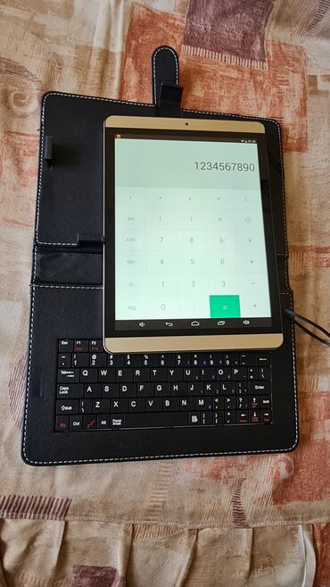 Tableti: Tablet sa futrolom i žičanom tastaturom - Android tablet dijagonale — 15