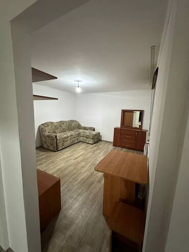 Квартиры однокомнатные жигулевск. Квартиры в бишкеке. Квартира недорогая. Квартиры в бишкеке в центре. Комната киргизия.