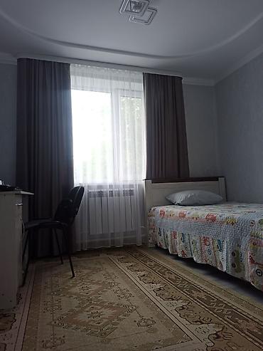 Продажа коттеджей и домов: 🏡 **СРОЧНО ПРОДАЁТСЯ ДОМ** Район: Кызыл-Аскер📍 🏠 Комнаты: 5 | 📐 — 3