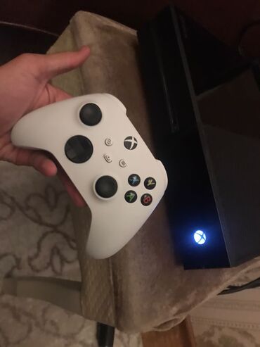 alcatel one touch 910: Xbox One Seliqeli islenib ve ustunde yeni series s pultu verirem teze