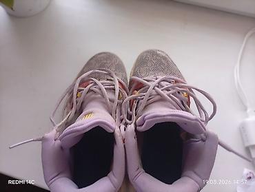 валеболный форма: Мужские кроссовки, 39, Nike, Б/у, цвет - Фиолетовый, Самовывоз — 1