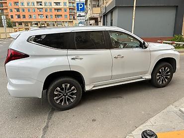 Mitsubishi Pajero Sport: 2.4 l | 2022 il 130332 km Ofrouder/SUV
