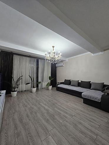 Долгосрочная аренда квартир: 4 комнаты, Риэлтор, Без подселения, С мебелью полностью — 1