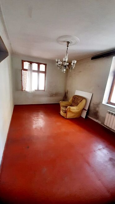 Uzunmüddətli kirayə mənzillər: Bileceride ploşada yaxin 300 nömreli mektebe yaxin 5/1 mertebesinde 2 — 5