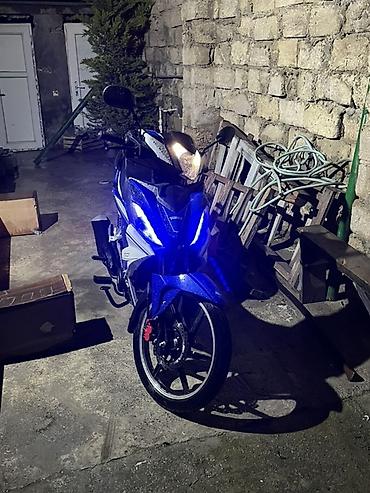 dayu kask: Moto teze alınıb yep yenidir 7000 km sürülüb nömresi yoxdur motonu — 1