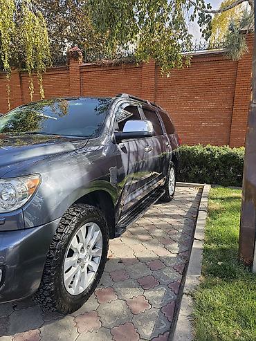 машина aion: Toyota Sequoia: 2008 г., 5.7 л, Автомат, Бензин, Внедорожник — 2