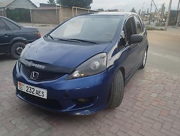 mazda 323f ba: Honda Fit: 2009 г., 1.5 л, Автомат, Бензин, Хэтчбэк — 9
