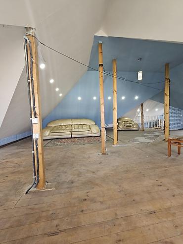 Долгосрочная аренда домов: 210 м², 7 комнат, Балкон застеклен, Бронированные двери, Утепленный — 30