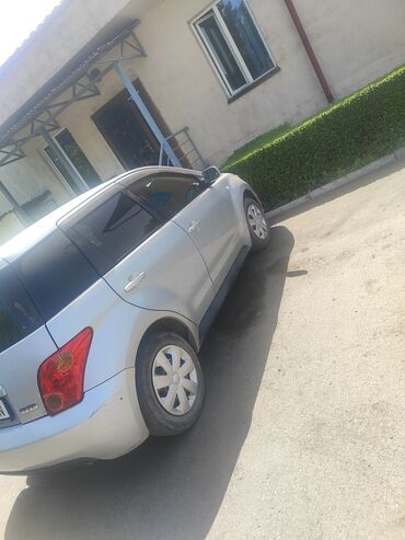 продаю ист: Toyota ist: 2003 г., 1.5 л, Автомат, Бензин, Универсал
