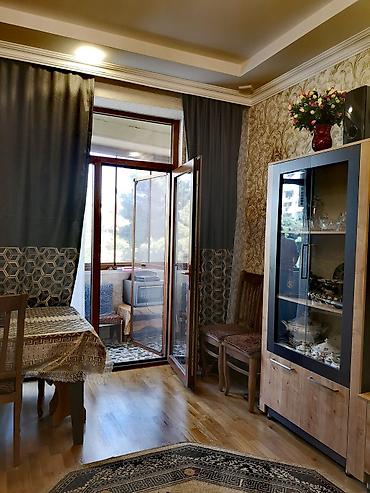 Mənzillər: Bakıxanov qəs., 3 otaqlı, Yeni tikili, m. Neftçilər, 88 kv. m — 9