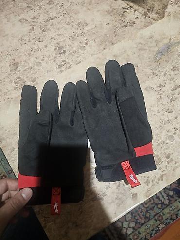 Milwaukee Lightweight Work Glove iş əlcəyi. XL ölçüdədir. Etiketdə — 3