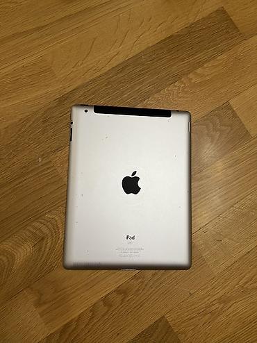 купить айпад в баку: IPad 2 – 32 GB, vəziyyəti yaxşıdır. iOS versiyası 9.3.5-dir, buna görə — 2