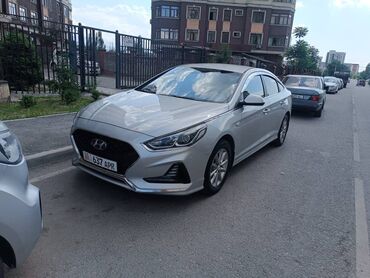 Легковой транспорт: Сдаю в аренду: Легковое авто, Под такси