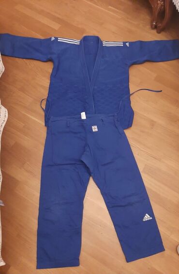 spartivni dəstlər: Спортивный костюм Adidas, L (EU 40), цвет - Синий
