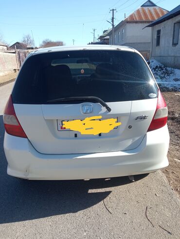 Honda: Honda Fit: 2002 г., 1.3 л, Автомат, Бензин, Хэтчбэк — 3