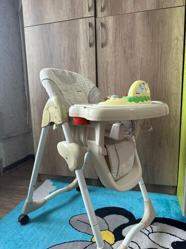детские стол для кормления: Стульчик для кормления Б/у